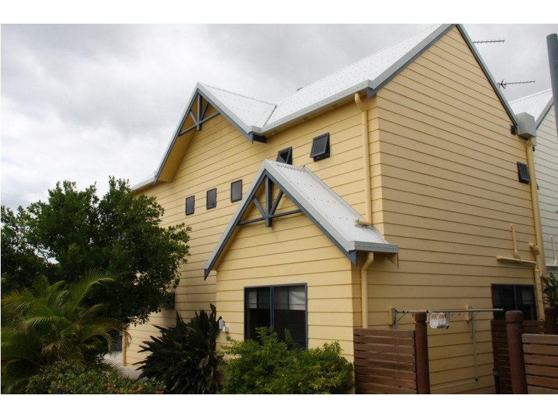 Unit 1, 9 Orana Avenue, Boyne Island QLD 4680