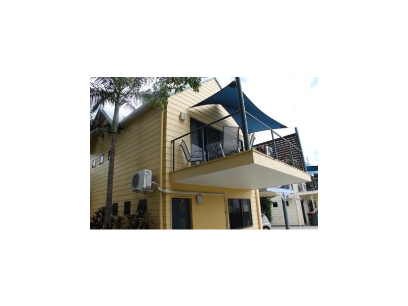 Unit 4, 9 Orana Ave, Boyne Island QLD 4680