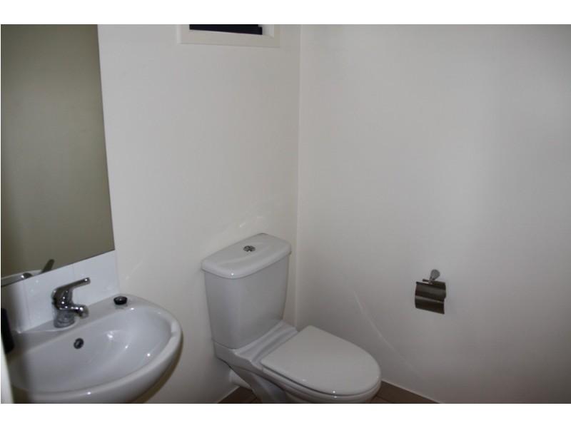 Unit 4, 9 Orana Ave, Boyne Island QLD 4680