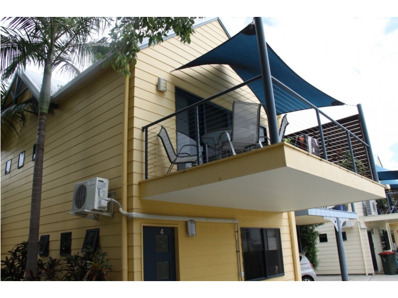 Unit 4, 9 Orana Ave, Boyne Island QLD 4680