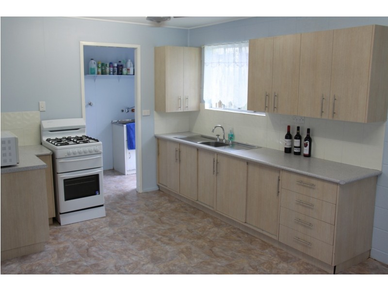 14 Polmaise Street, Boyne Island QLD 4680