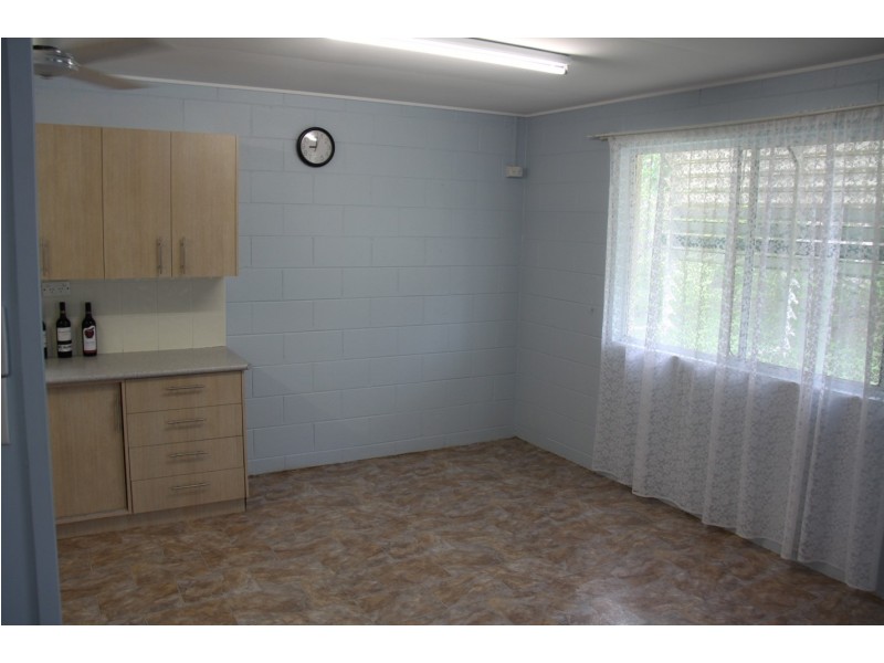 14 Polmaise Street, Boyne Island QLD 4680