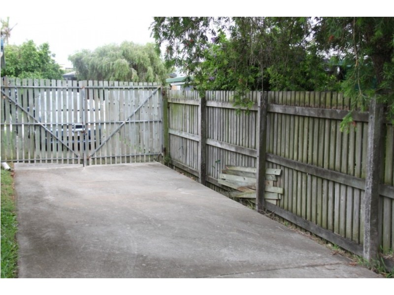 14 Polmaise Street, Boyne Island QLD 4680