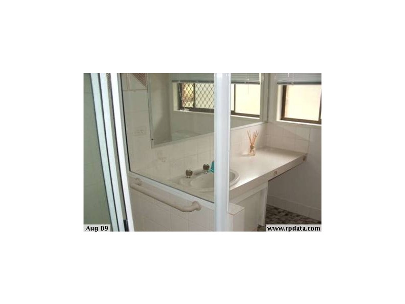 2/9 Shara Court, Boyne Island QLD 4680