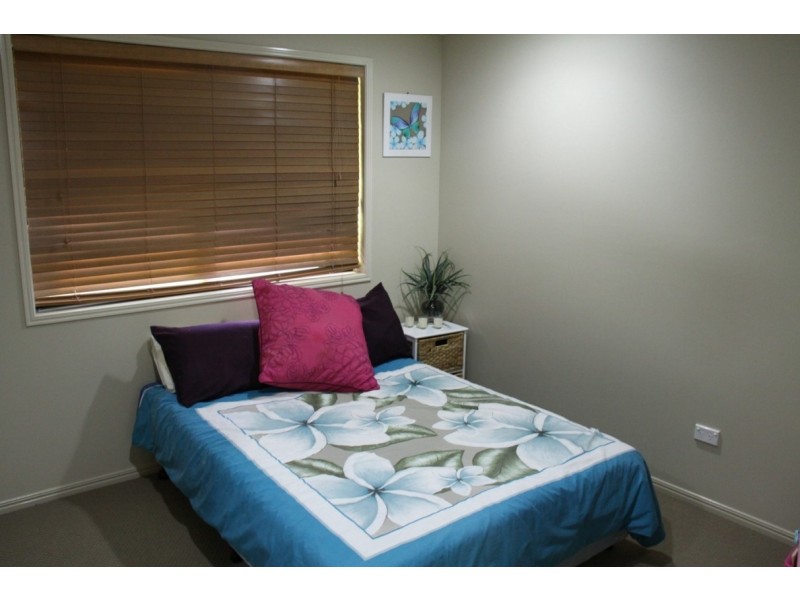 3 Jeana Close, Boyne Island QLD 4680