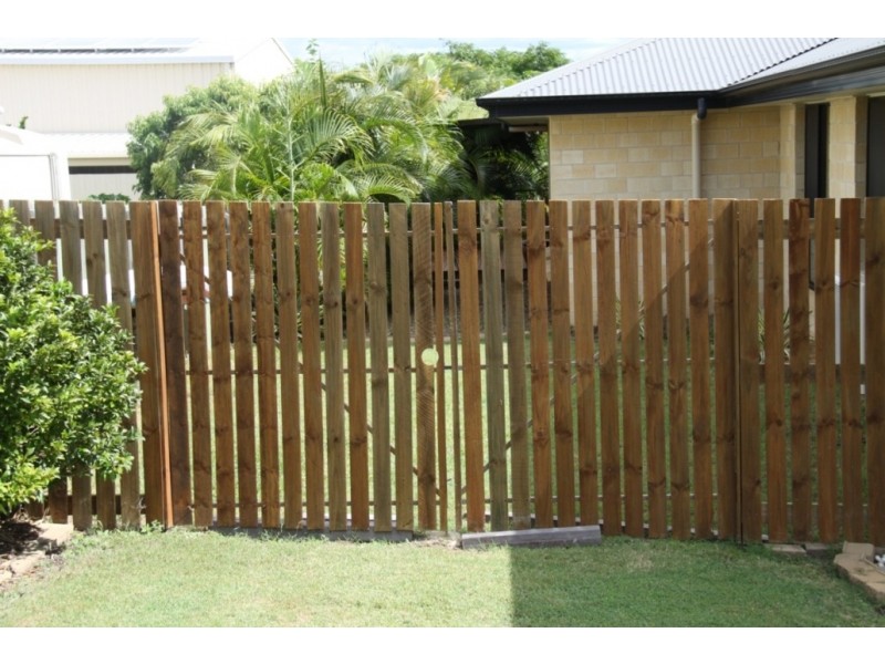3 Jeana Close, Boyne Island QLD 4680