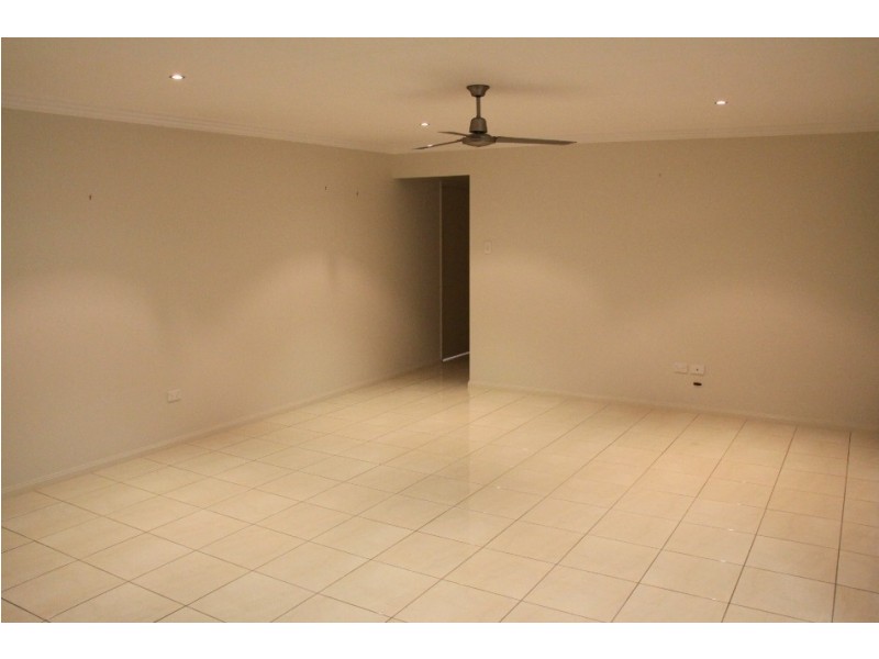 27 Longreach Ct, Tannum Sands QLD 4680