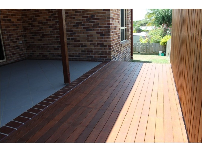 8 Richard St, Boyne Island QLD 4680