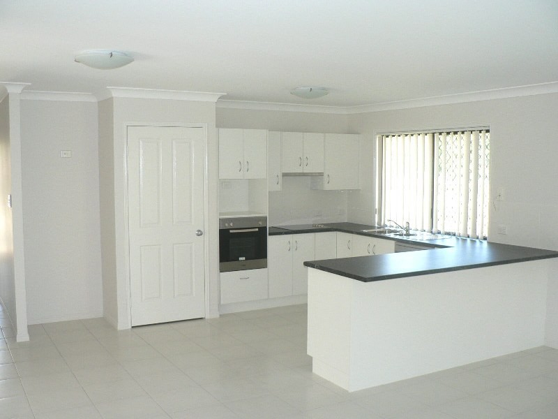 54 Bauhina st, Boyne Island QLD 4680