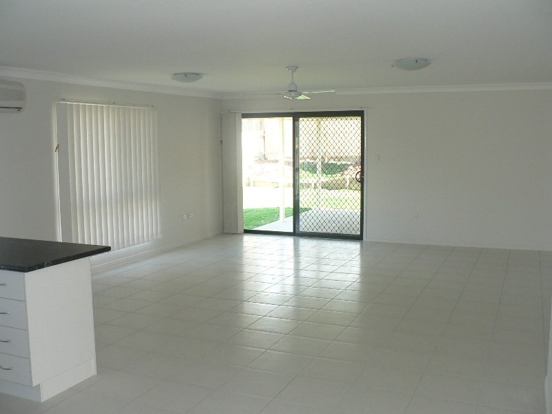 54 Bauhina st, Boyne Island QLD 4680