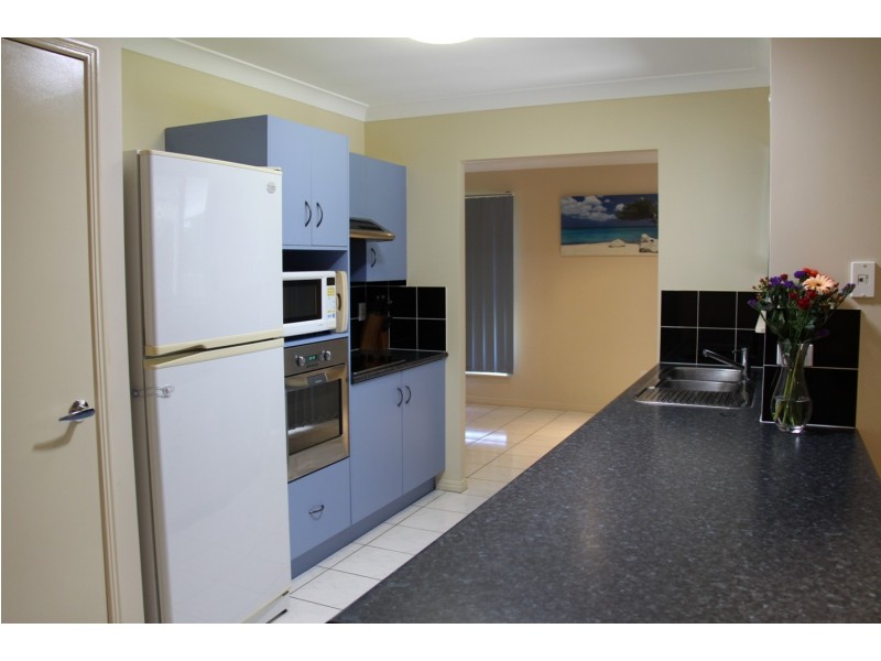 1 Alpine Ave, Boyne Island QLD 4680