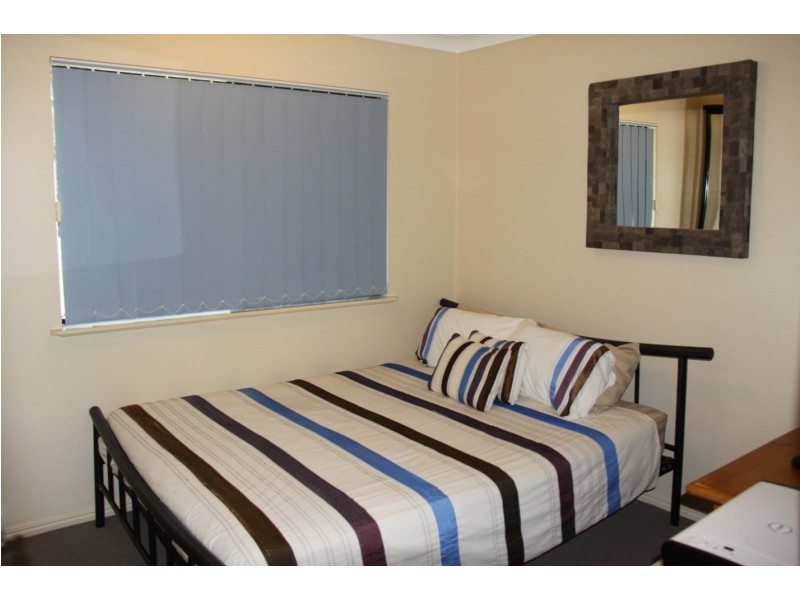 1 Alpine Ave, Boyne Island QLD 4680