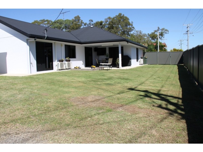 1 Alpine Ave, Boyne Island QLD 4680