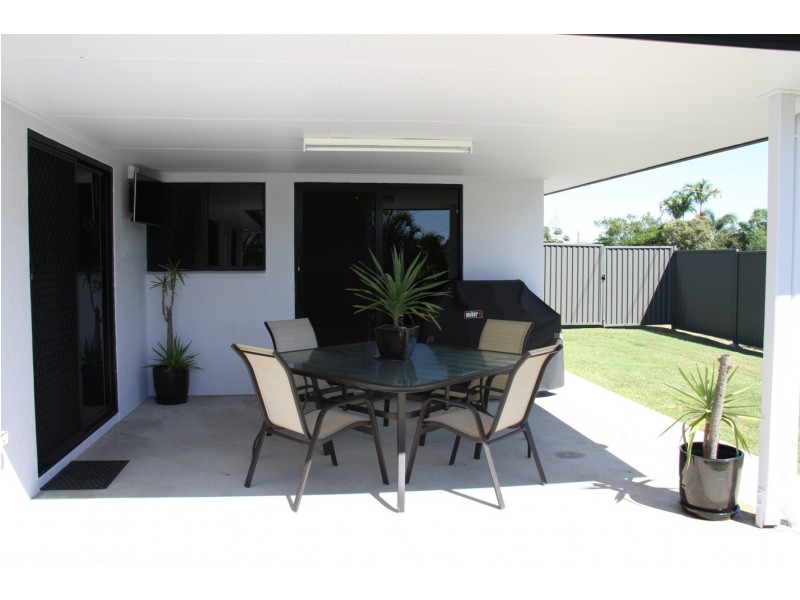 1 Alpine Ave, Boyne Island QLD 4680