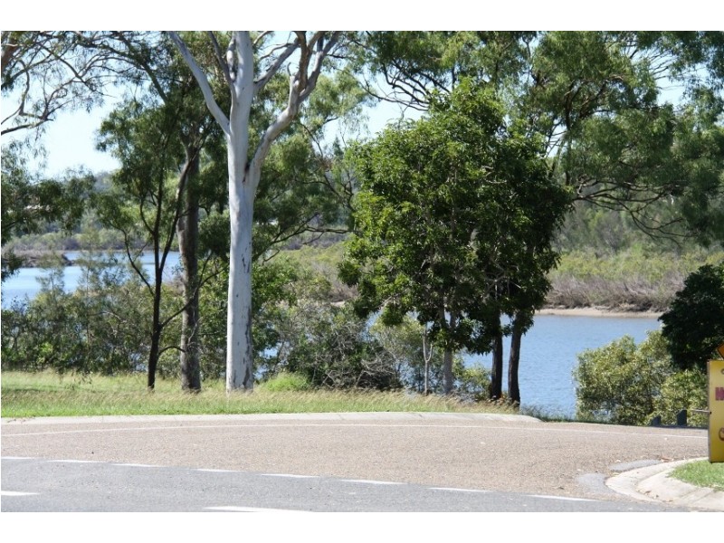 1 Alpine Ave, Boyne Island QLD 4680