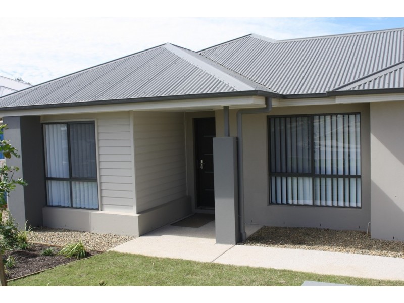 29 Clover Cres, Boyne Island QLD 4680