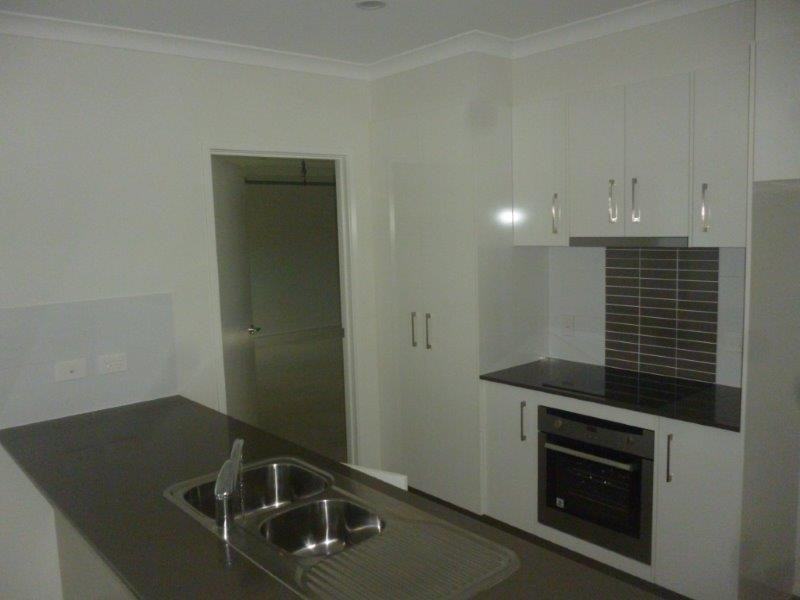 29 Clover Cres, Boyne Island QLD 4680