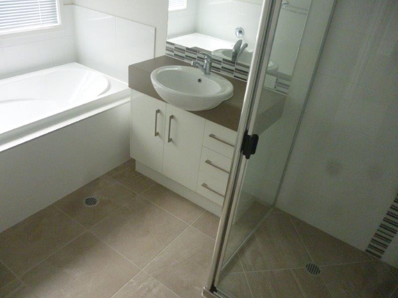 29 Clover Cres, Boyne Island QLD 4680