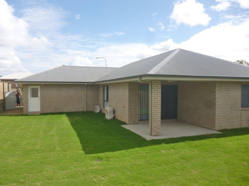 29 Clover Cres, Boyne Island QLD 4680