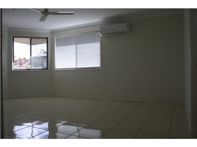 2A 6A Jenny Lind Ct, Boyne Island QLD 4680
