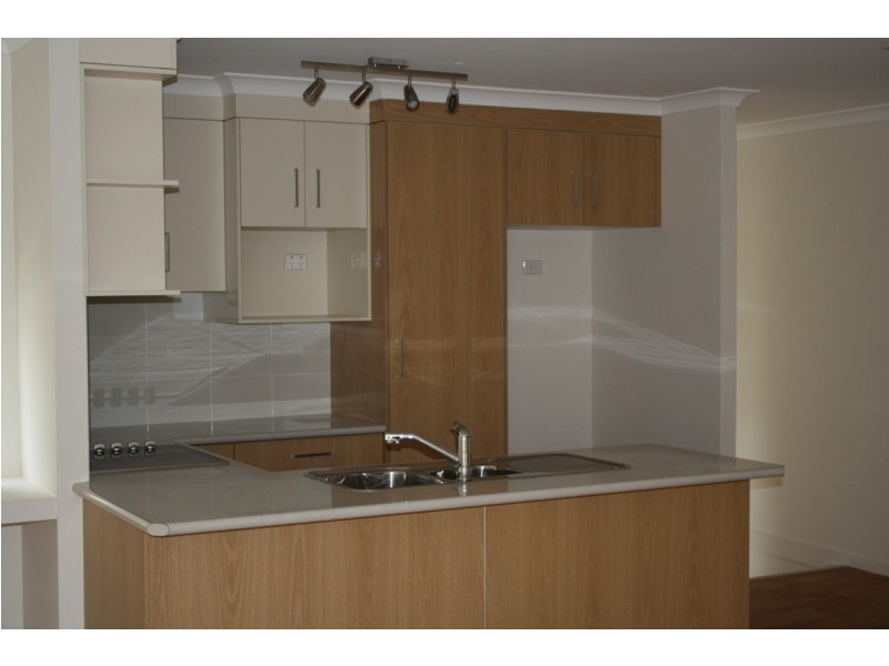 2A 6A Jenny Lind Ct, Boyne Island QLD 4680