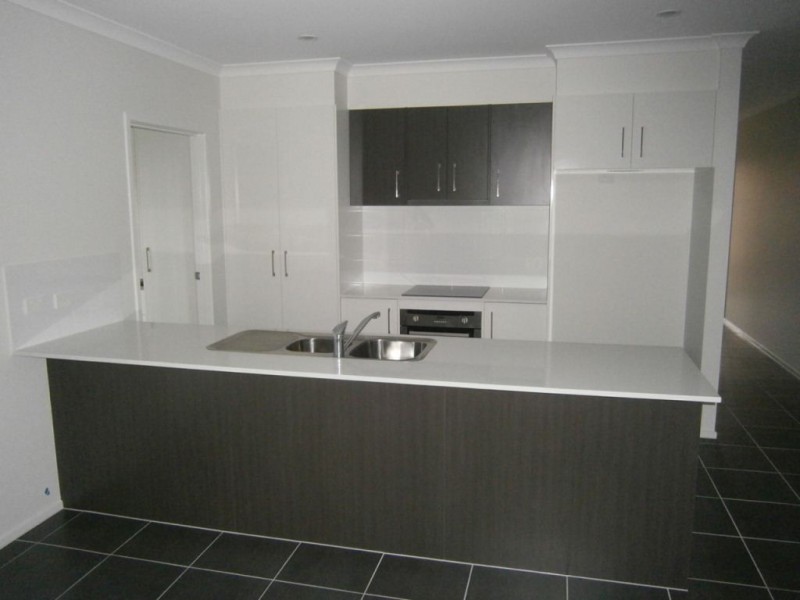 19 Clover Crescent, Boyne Island QLD 4680