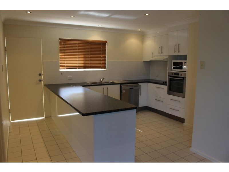 3/4 Pittsbay, Boyne Island QLD 4680