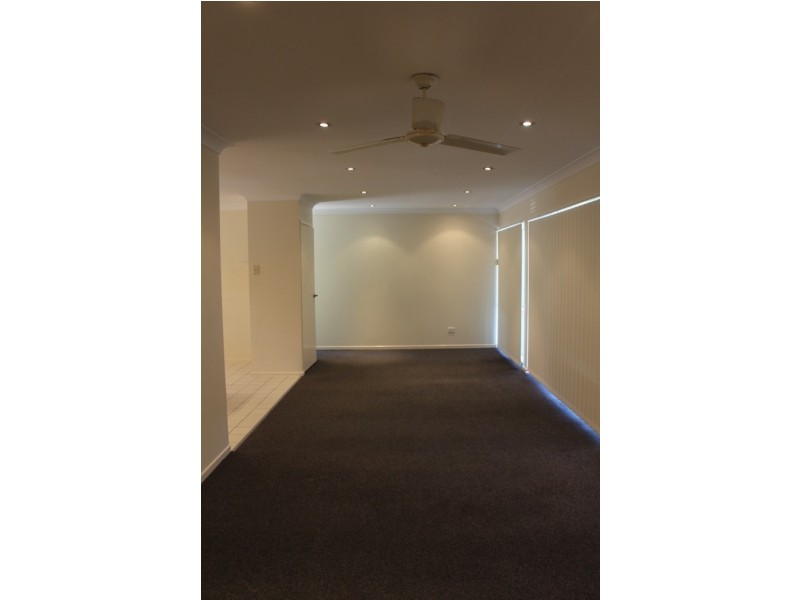 3/4 Pittsbay, Boyne Island QLD 4680