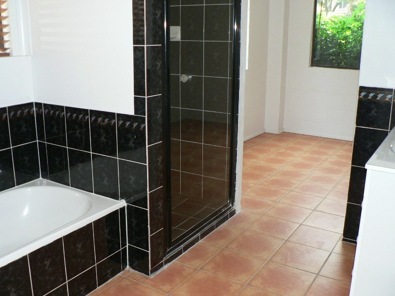 16 Donald Street, Tannum Sands QLD 4680
