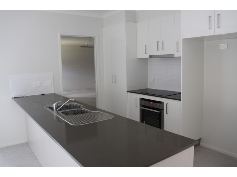 18 Brushtail Court, Boyne Island QLD 4680