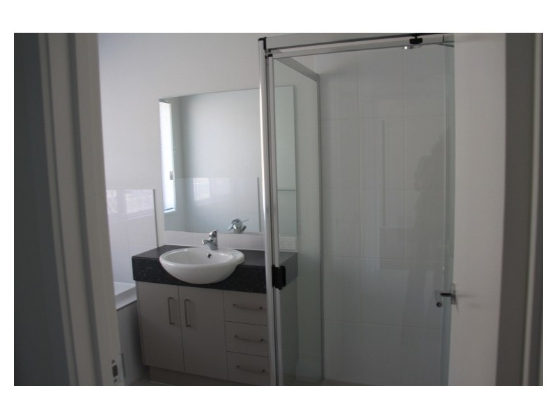 18 Brushtail Court, Boyne Island QLD 4680