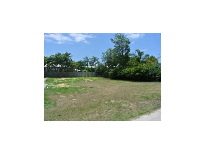 109 Malpas Avenue, Boyne Island QLD 4680