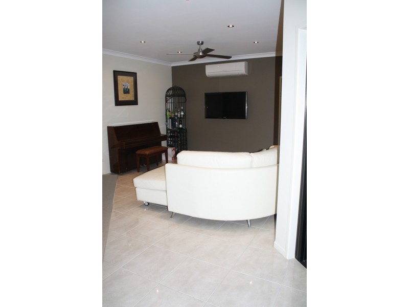 21 Longreach Court, Tannum Sands QLD 4680