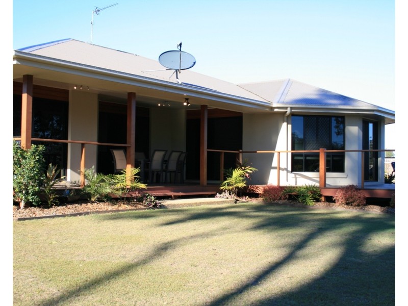 8 Golf View Drive, Boyne Island QLD 4680