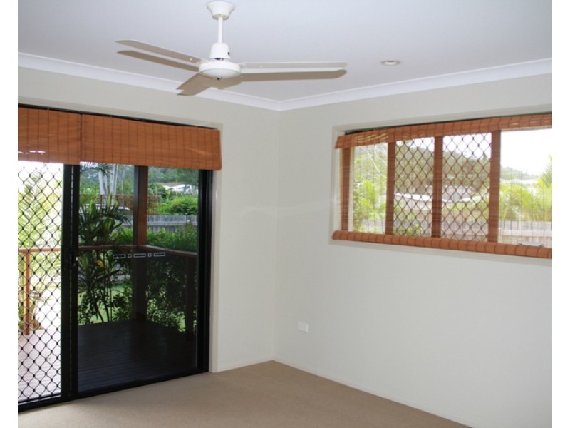 8 Golf View Drive, Boyne Island QLD 4680