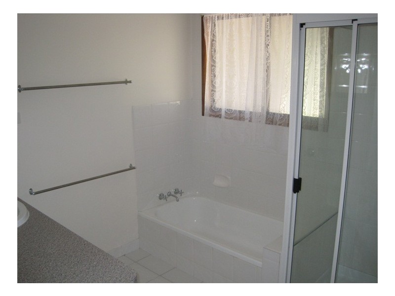 29 Tarcoola Drive, Boyne Island QLD 4680