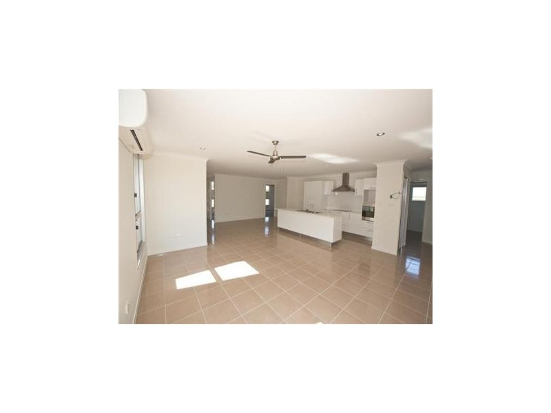 21 Stella st, Boyne Island QLD 4680