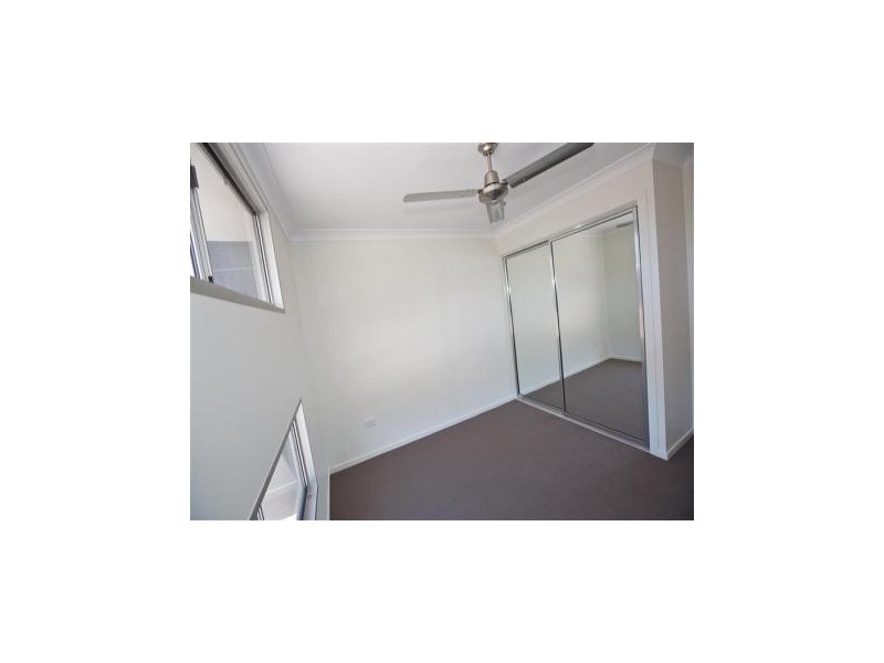 21 Stella st, Boyne Island QLD 4680