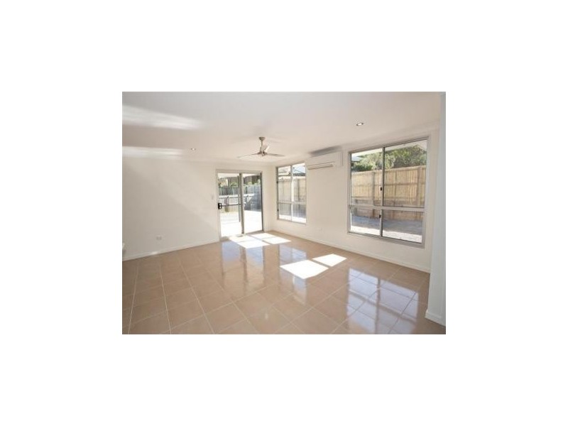 21 Stella st, Boyne Island QLD 4680