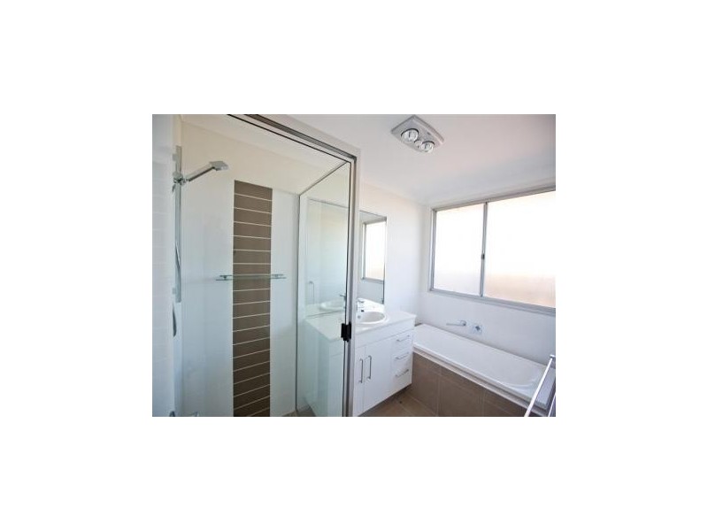 21 Stella st, Boyne Island QLD 4680