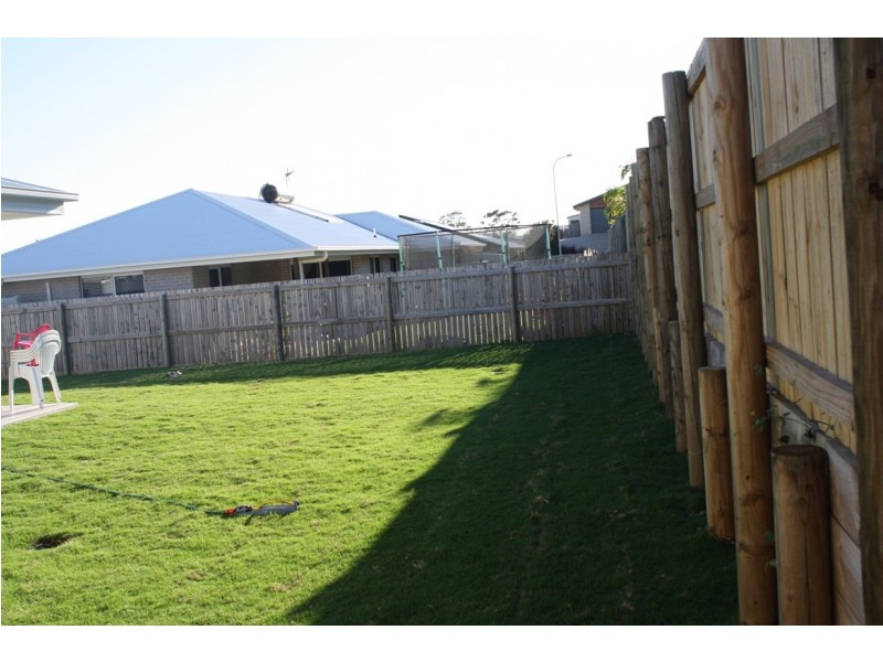 21 Stella st, Boyne Island QLD 4680