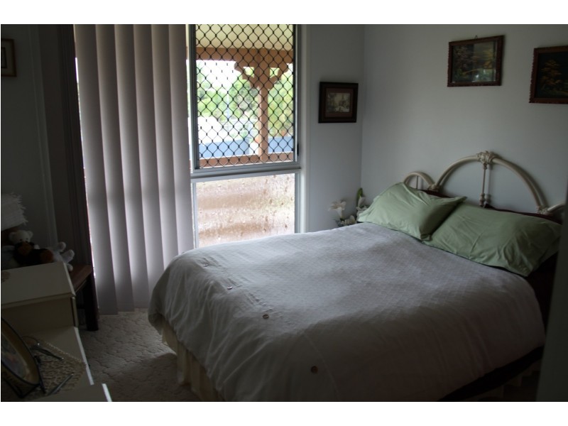 25 Alexander st, Boyne Island QLD 4680