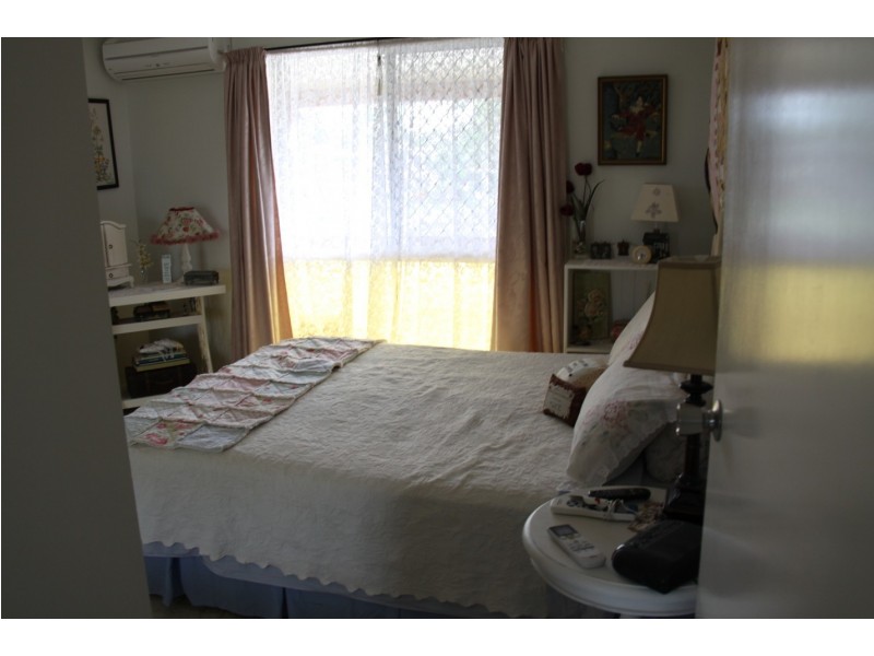 25 Alexander st, Boyne Island QLD 4680