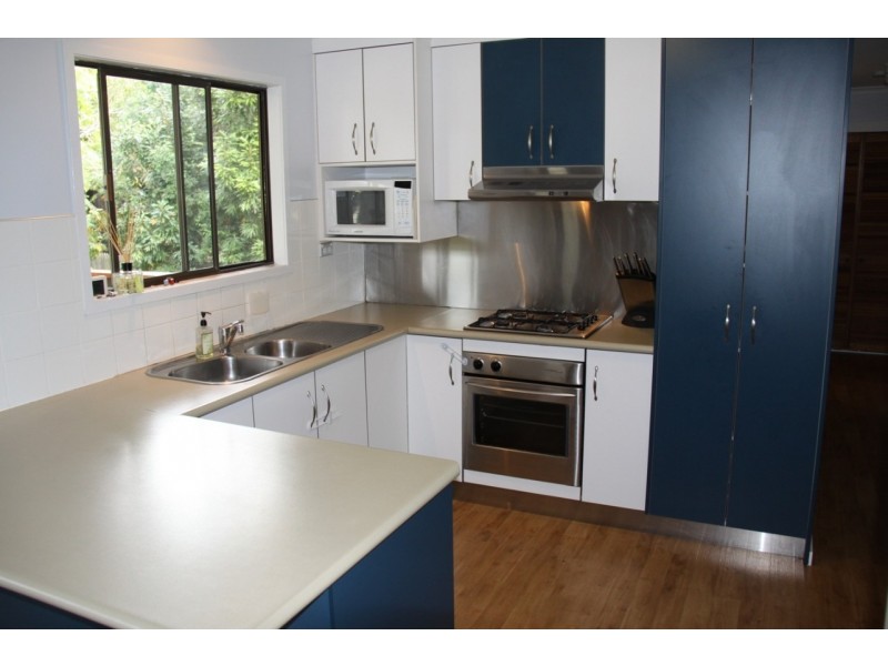 6 Bellemere Court, Boyne Island QLD 4680