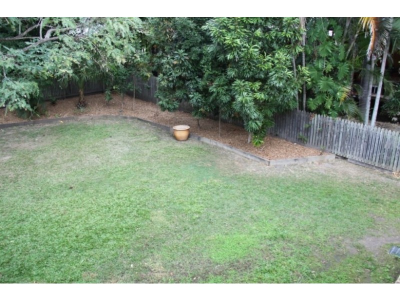 6 Bellemere Court, Boyne Island QLD 4680