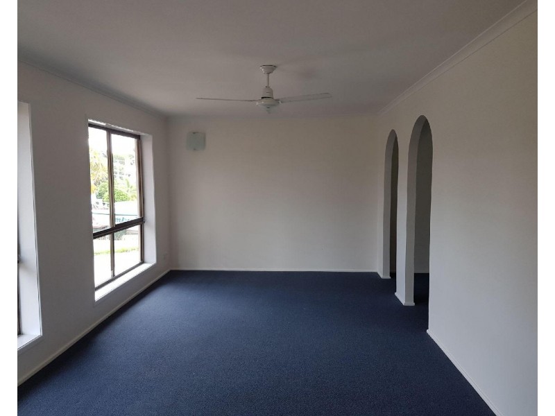 7 Waratah Cr, Tannum Sands QLD 4680