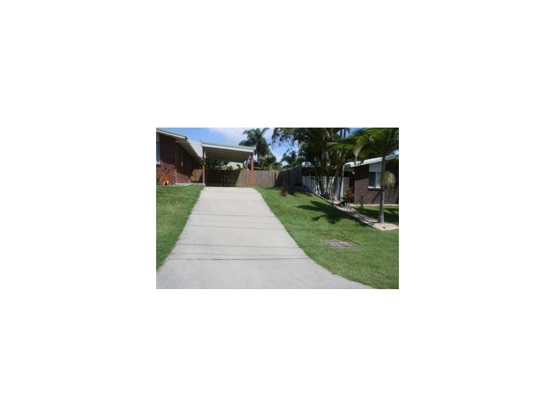 9 Polmaise Street, Boyne Island QLD 4680