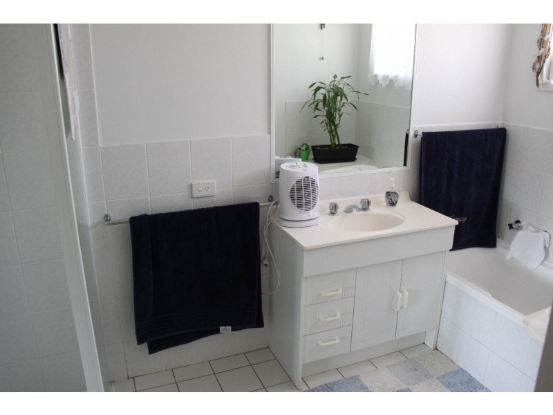 37 Beltana Drive, Boyne Island QLD 4680