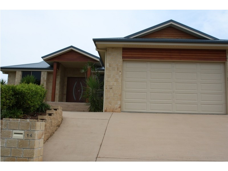 14 Stella Street, Boyne Island QLD 4680