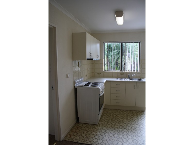 5/4 Arthur Street, Boyne Island QLD 4680